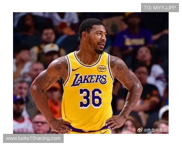 黄蜂第三节单节净胜湖人20分，奠定胜局